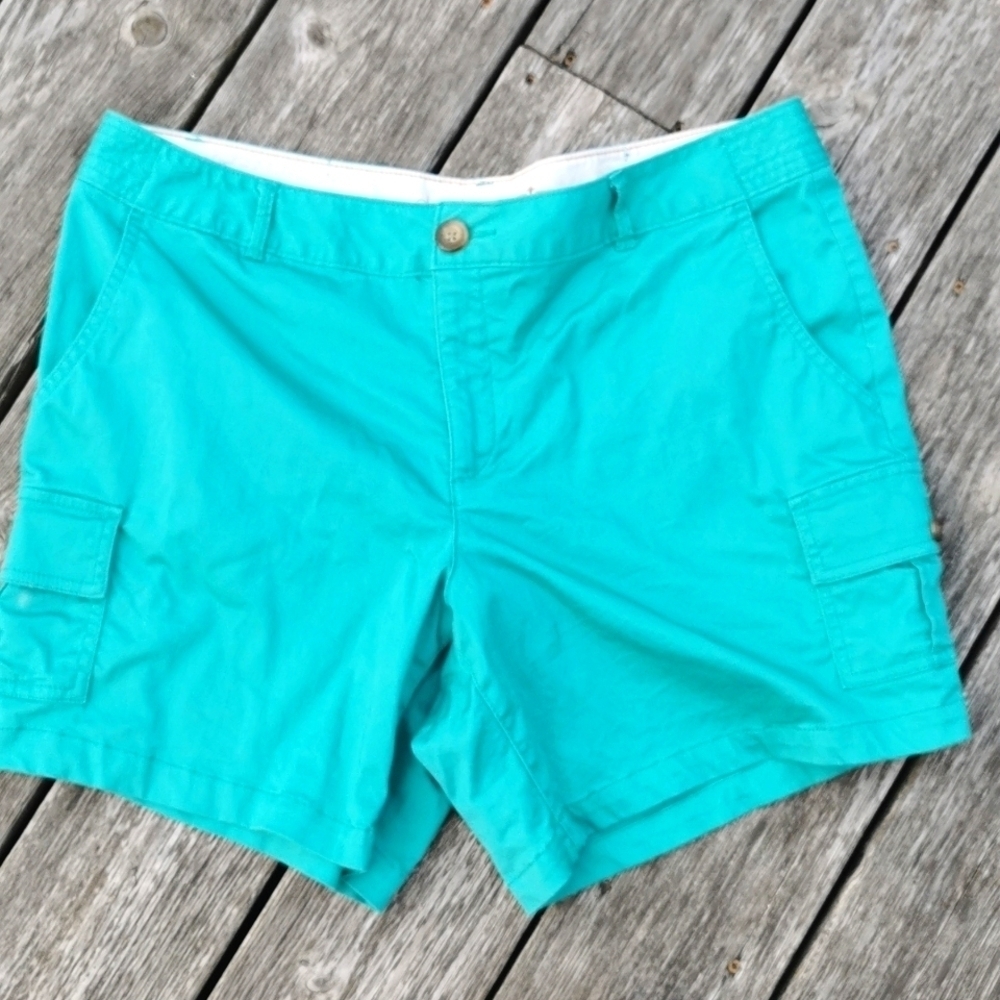 Women's Dockers Aquamarine Cargo Shorts. Size 14